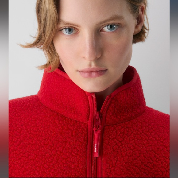 Aritzia Polartec Thermal Pro 1/2 Zip Hi-hip Sweater Size XL, Flashing Red - Picture 14 of 16